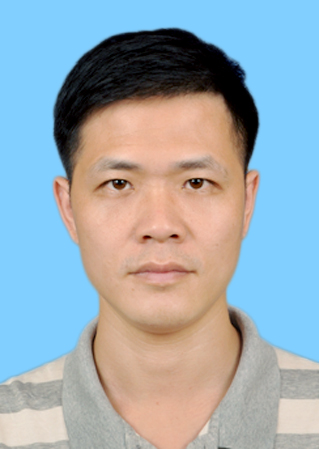 李世龙.jpg
