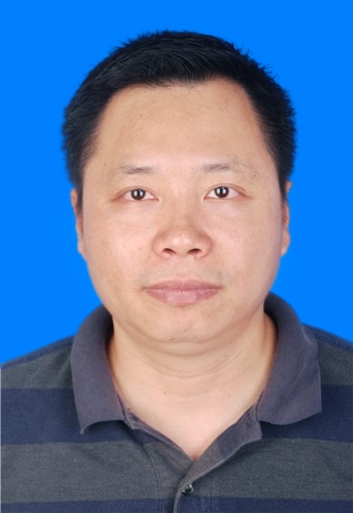 伍华根.jpg