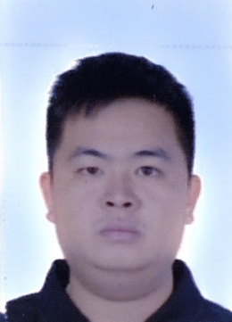 黄君
