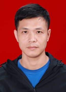 李世龙